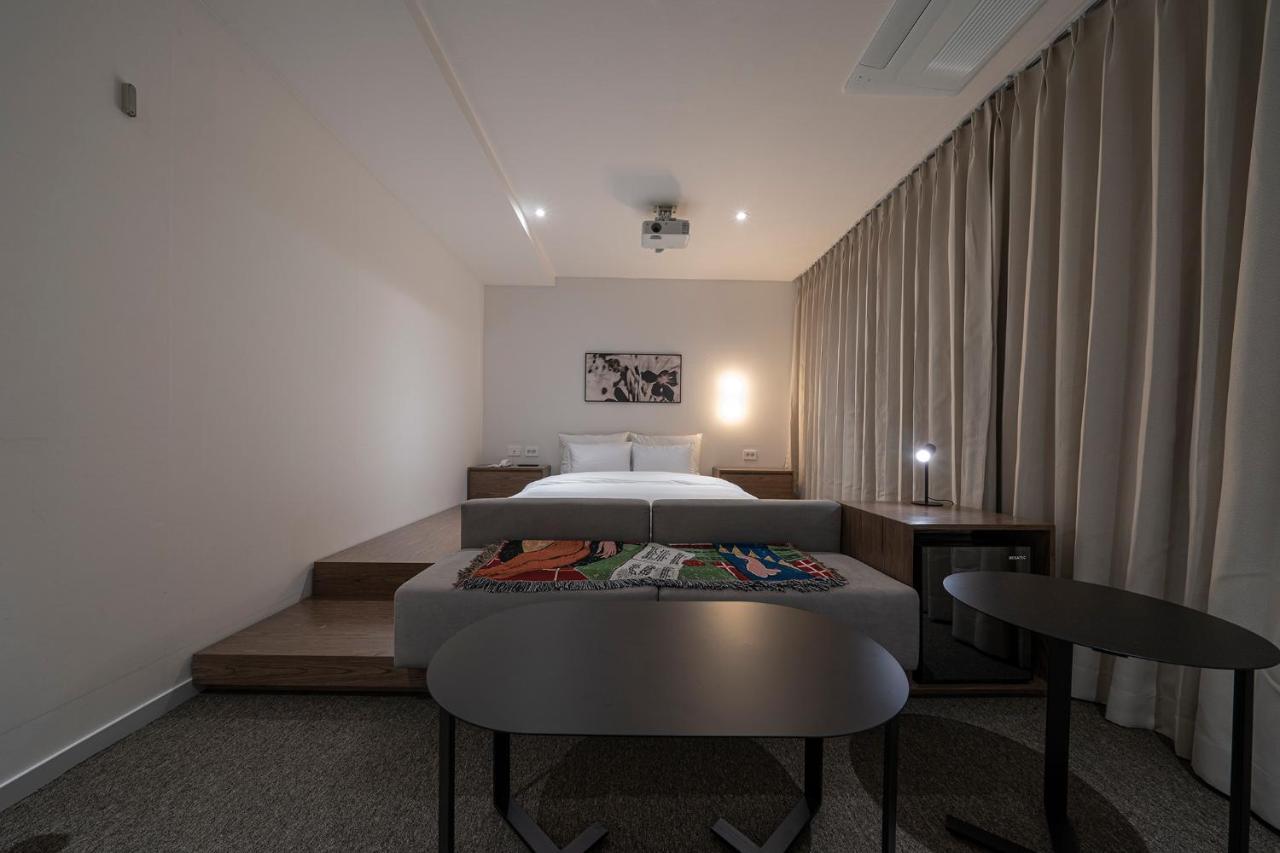Aank Hotel Osan Bagian luar foto